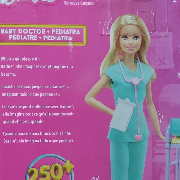 Barbie Medical Professionals Set - Pink and Teal - Picture 4 of 8